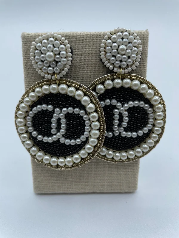 Bridal Gold Earrings-Black Bead and Pearl Earrings