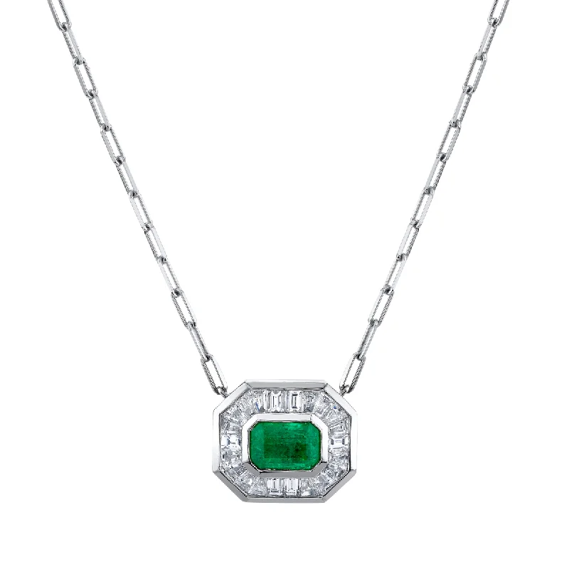 White Gold/Emerald