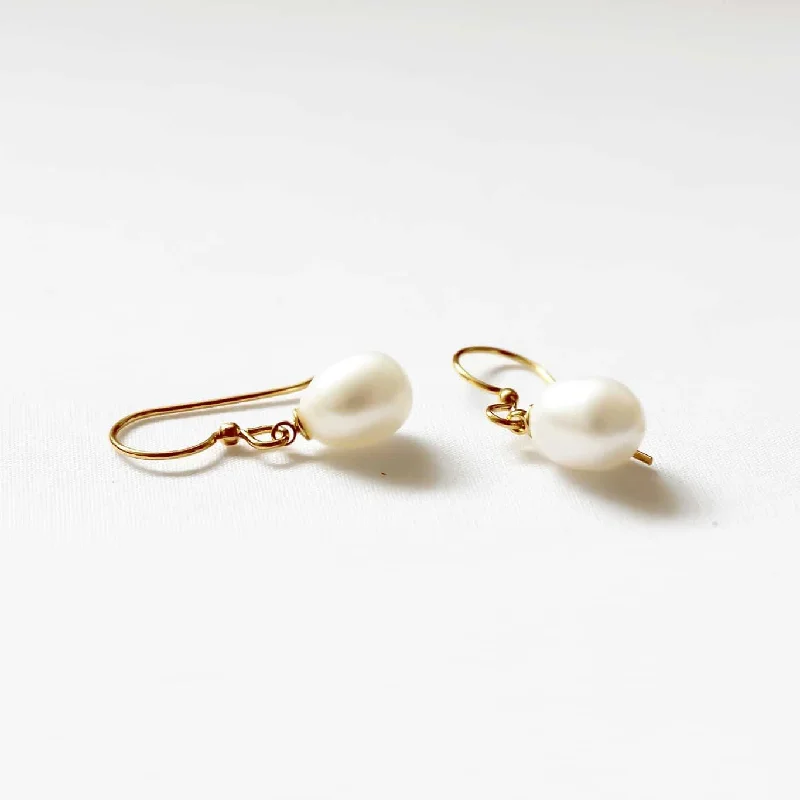 Bridesmaid Earrings-Freshwater Pearl Earrings - Gold