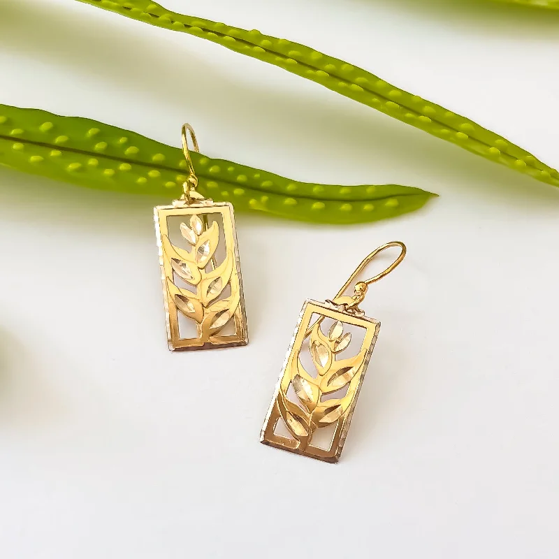 Cute Heart Earrings-Heliconia Gold Earrings