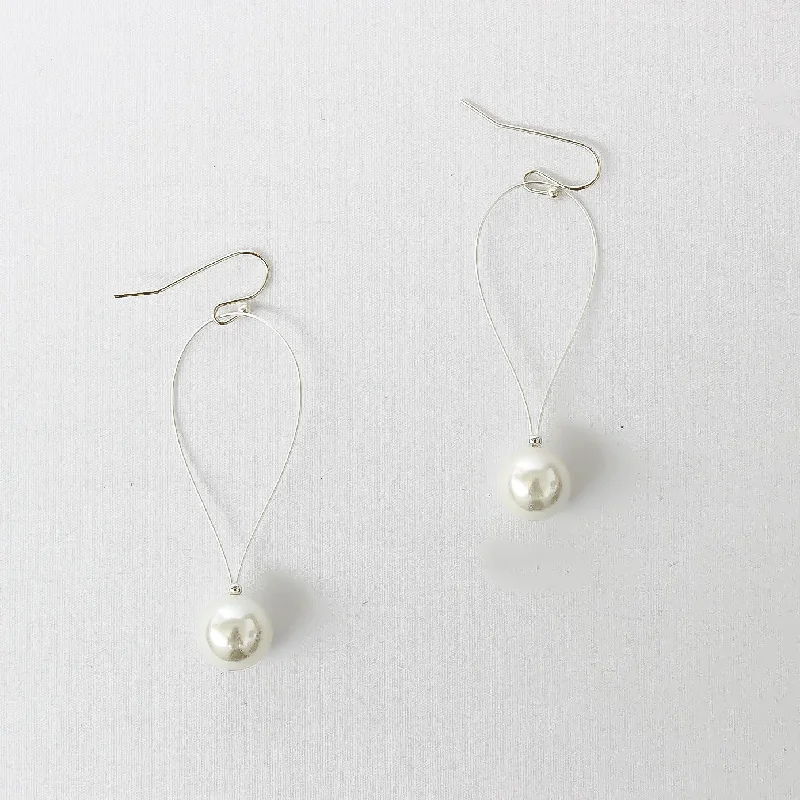 Chic Drop Earrings-Drop Pearl Earrings - Silver