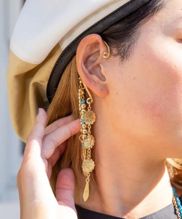 Simple Gold Hoop Earrings-Concho Earhook