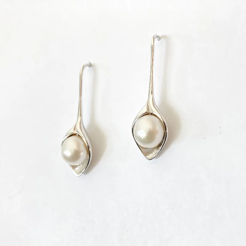 Handcrafted Bead Earrings-Lily Freshwater Pearl Earrings