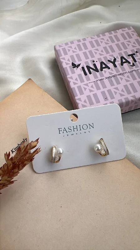 Vintage Stud Earrings-Pearl minimal earrings