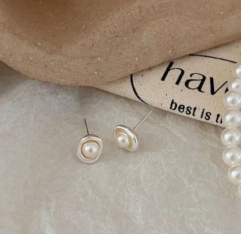 Pearl Stud Earrings C1232