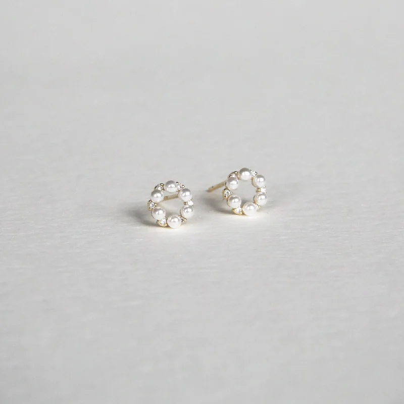 Elegant Wedding Earrings-Baby Pearl Circle Studs