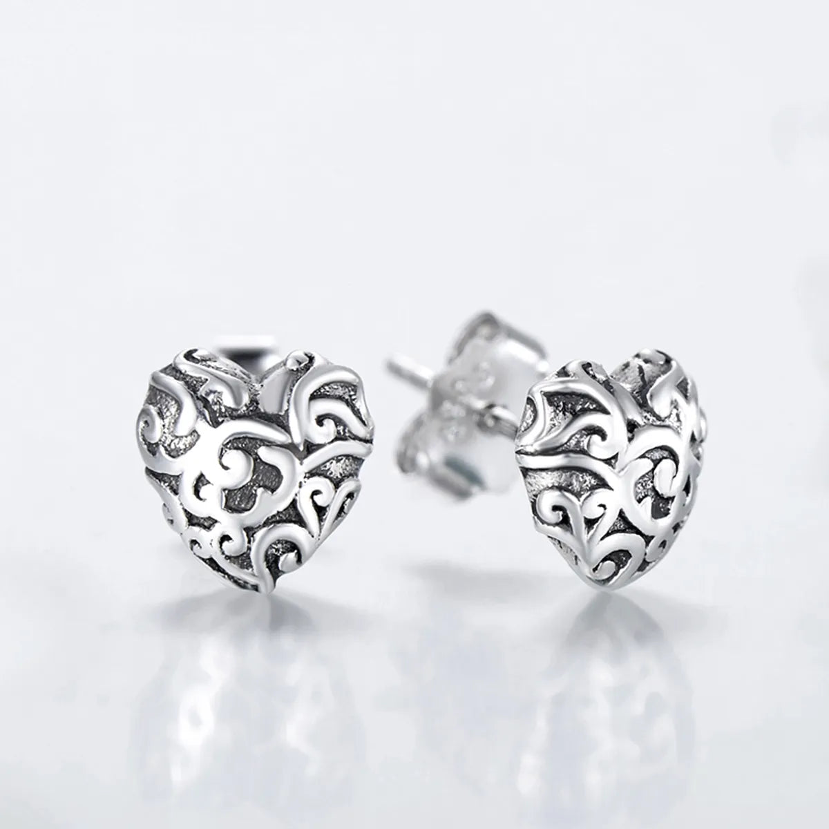 1 Pair Retro Heart Shape Sterling Silver Plating Inlay Zircon Ear Studs