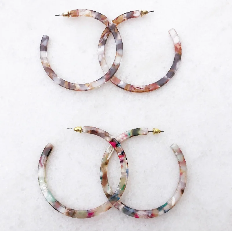 Simple Diamond Stud Earrings-Resin Tortoiseshell Hoops